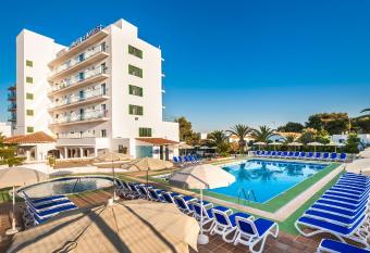 Globales Cala n Blanes has Balcony rooms