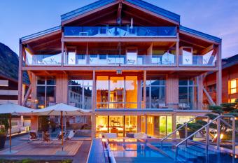 Backstage Boutique SPA Hotel has Balcony rooms