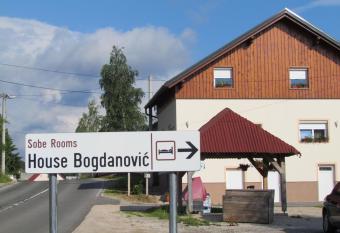 House Bogdanovi   has Balcony rooms