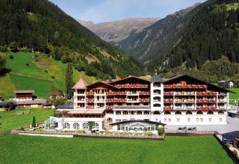 Wellness & Relax Hotel Milderer Hof has Balcony rooms