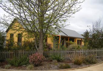 Bella Villa has Balcony rooms