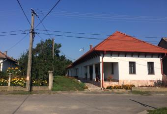 Bajusz Vend  gh  z has Balcony rooms