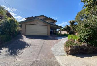 ADA Homestay allows 18 year olds to book a room