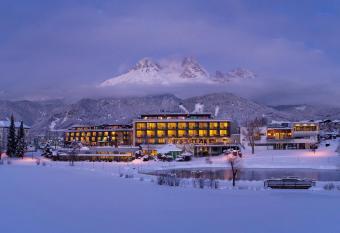 Ritzenhof - 4 Sterne Superior Hotel & Spa am See has Balcony rooms
