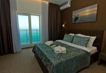 Sky Inn Batumi has Balcony rooms