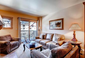 Red Hawk 2272 has Balcony rooms