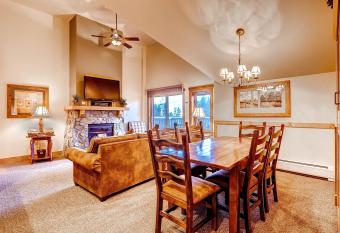 Red Hawk 2291 has Balcony rooms