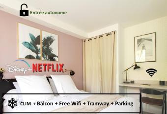 Studio climatis   Le Marilyn - Dormiratoulouse Blagnac allows 18 year olds to book a room