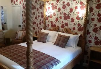 The Wheatsheaf Inn allows 18 year olds to book a room