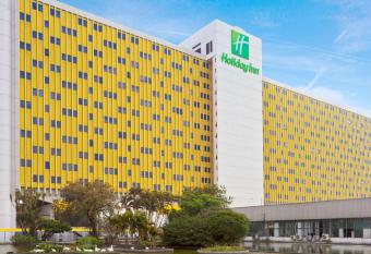 Holiday Inn Parque Anhembi, an IHG Hotel allows 18 year olds to book a room
