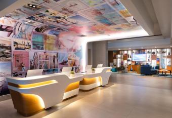 Renaissance Newport Beach Hotel has Balcony rooms