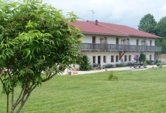 LA GRANGE DE HAUTE-JOUX has Balcony rooms