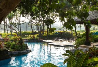 Hyatt Regency Yogyakarta has rooms with a private hot tub