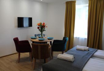 Kucica u   umi has rooms with a private hot tub