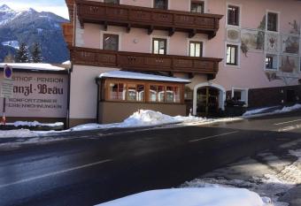 Gasthof Panzl Br  u has Balcony rooms