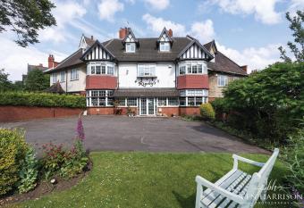 Rigsbys Guesthouse Doncaster allows 18 year olds to book a room