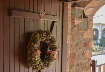 Nymfes Guesthouse allows 18 year olds to book a room