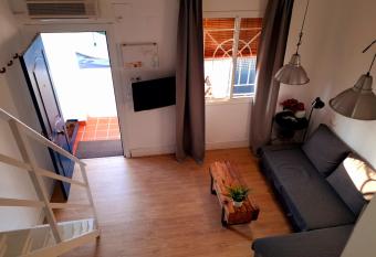 Apartamento Aljarafe allows 18 year olds to book a room