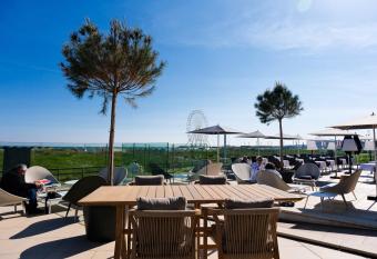 H  tel & Spa Riva Bella by Thalazur allows 18 year olds to book a room