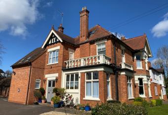 Fairlawns Guest House allows 18 year olds to book a room
