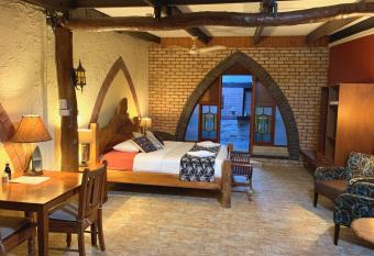 Cedar Park Rainforest Resort has Balcony rooms