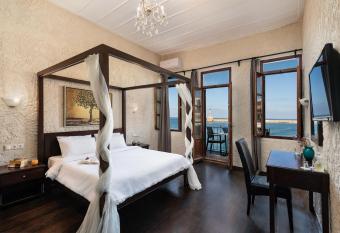 Porto Antico has Balcony rooms