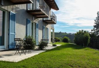 Ca Dei Curr   allows 18 year olds to book a room