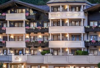 Gardena Gr  dnerhof - Hotel & Spa has Balcony rooms