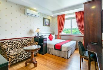 Emerald Serviced Apartment has Balcony rooms