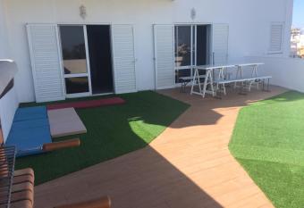 Family & Friends Apartments allows 18 year olds to book a room