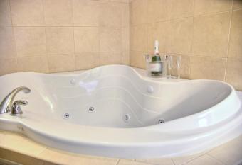 Hilton Garden Inn Clarksville allows 18 year olds to book a room