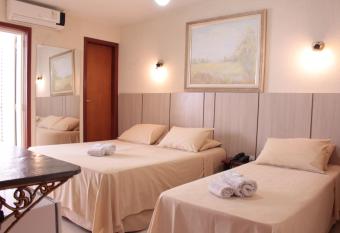 Hotel Santa Rita Itu allows 18 year olds to book a room
