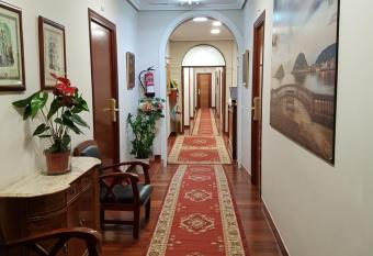 Pension Alameda allows 18 year olds to book a room