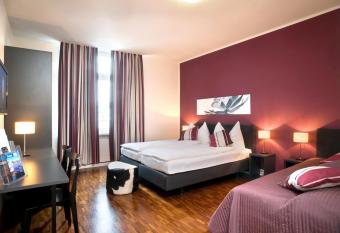 Hotel Hottingen has Balcony rooms