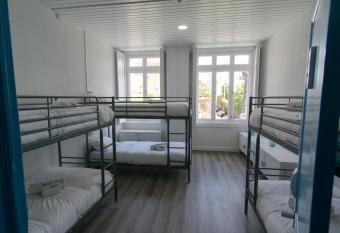 Change The World Hostels - Cascais - Estoril allows 18 year olds to book a room