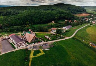Pension Domeniul Regilor has Balcony rooms
