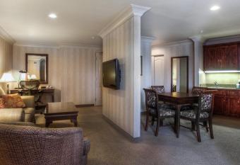 Hilton Garden Inn Boise/Eagle has Balcony rooms