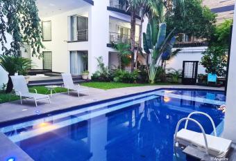 Dangelos Hotel on Fifth Avenue allows 18 year olds to book a room