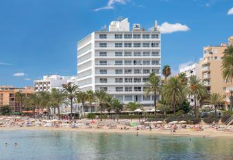 Hotel Ibiza Playa allows 18 year olds to book a room