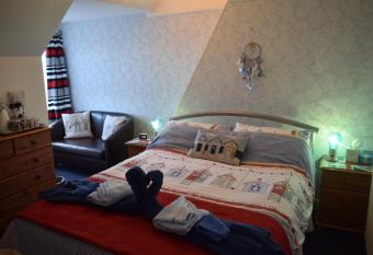 The Lyndsay Guest House allows 18 year olds to book a room