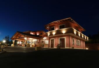 Agriturismo ciociaro  has Balcony rooms