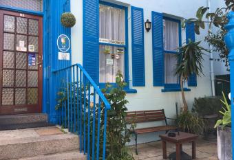 Avoca Villa Guest House allows 18 year olds to book a room