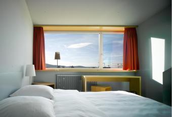 Hotel Marta allows 18 year olds to book a room