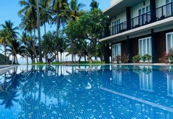 Golden Star Beach Hotel has Balcony rooms
