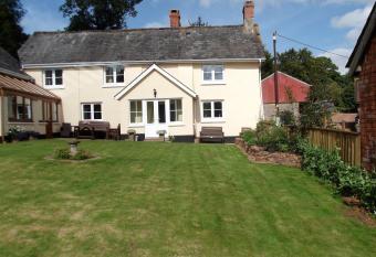 Deepaller Farm allows 18 year olds to book a room