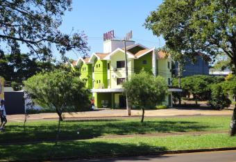 Hotel Nevada allows 18 year olds to book a room