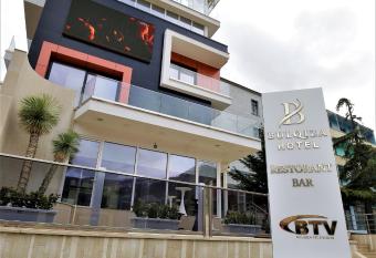 Hotel Bulqiza has Balcony rooms