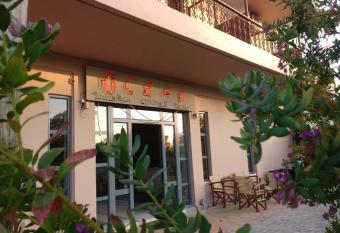 OCEAN-PACIFIC allows 18 year olds to book a room