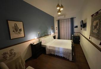 Guest House Le ginestre dell Etna has Balcony rooms