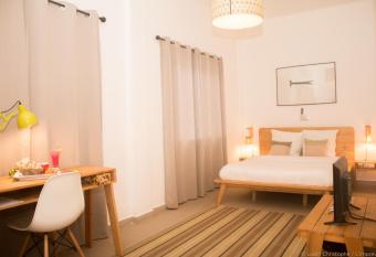 L impr  vu has Balcony rooms